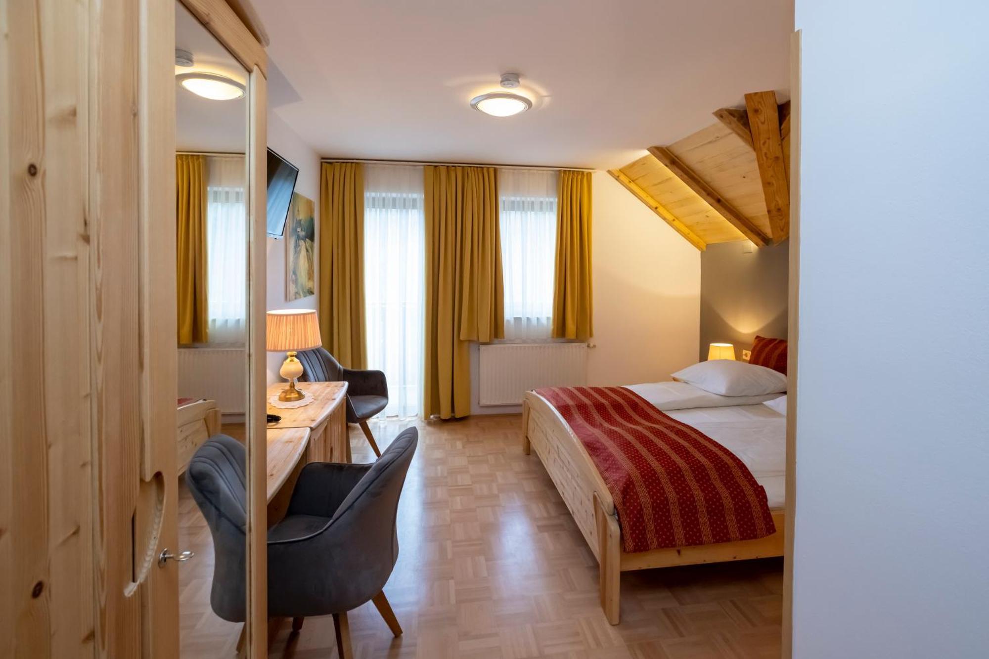 Art Hotel Kristal Bohinj Bagian luar foto