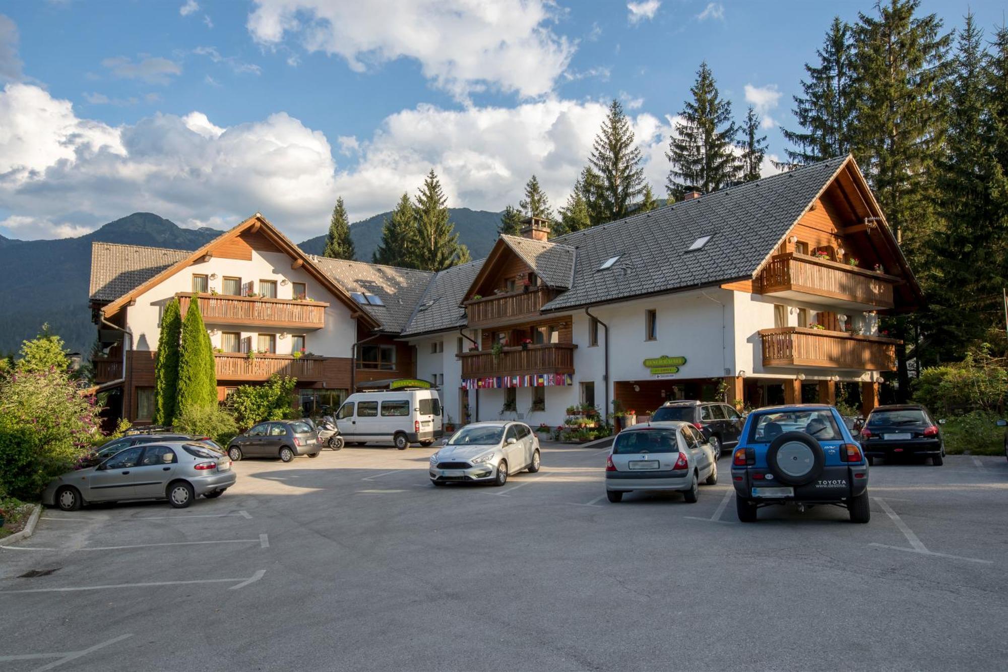 Art Hotel Kristal Bohinj Bagian luar foto